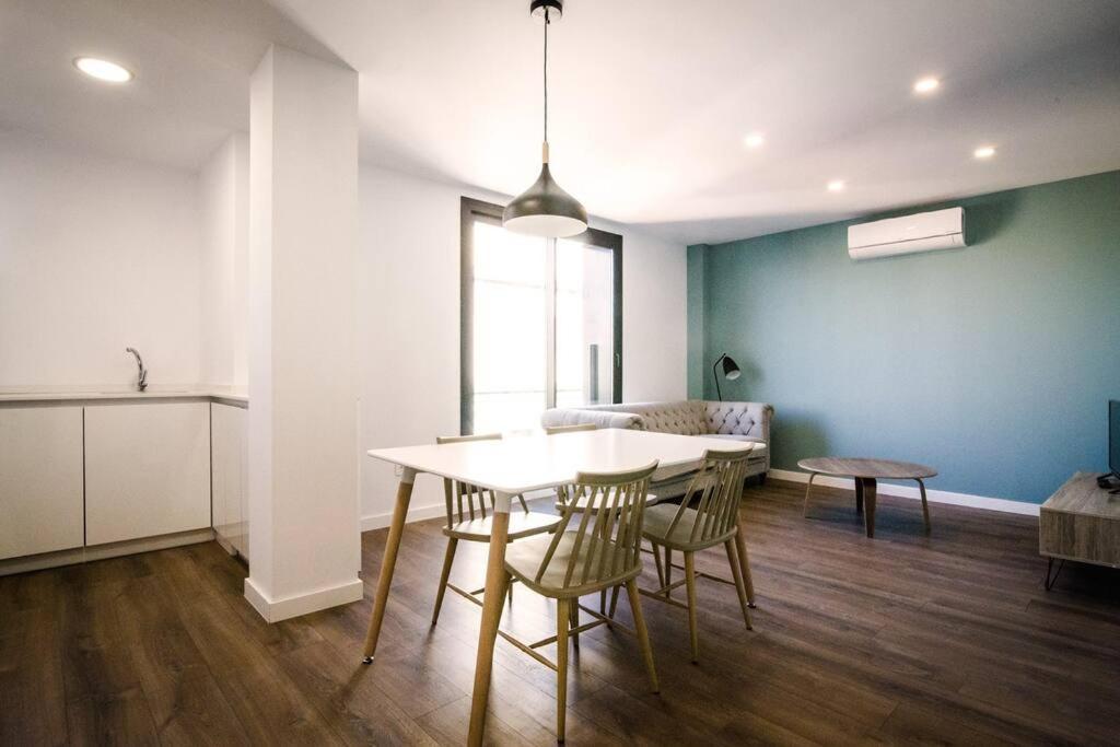 Апартаменты 4-1 Apartamento De Diseno En El Centro De Реус Экстерьер фото