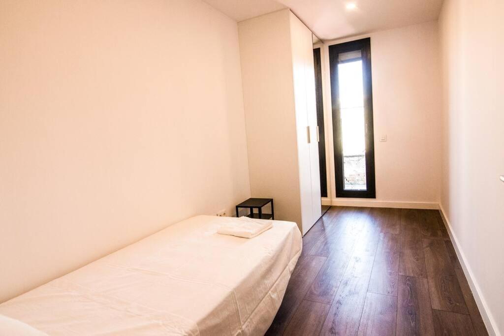 Апартаменты 4-1 Apartamento De Diseno En El Centro De Реус Экстерьер фото